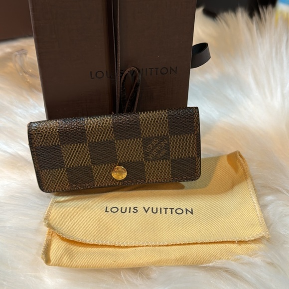 Louis Vuitton Damier Ebene Key Holder - Picture 4 of 7
